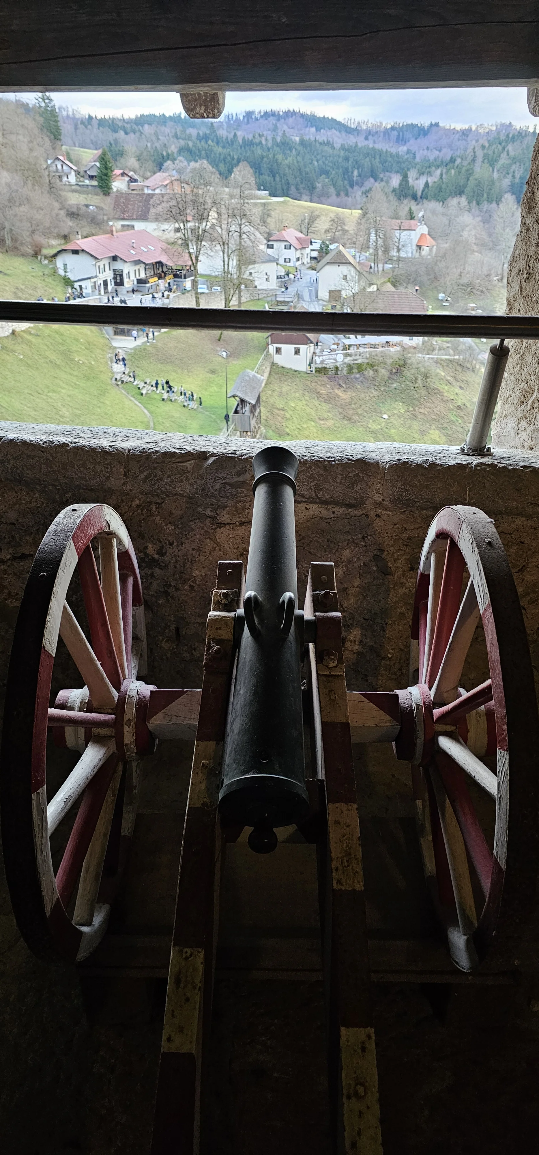 Predjama Castle 4
